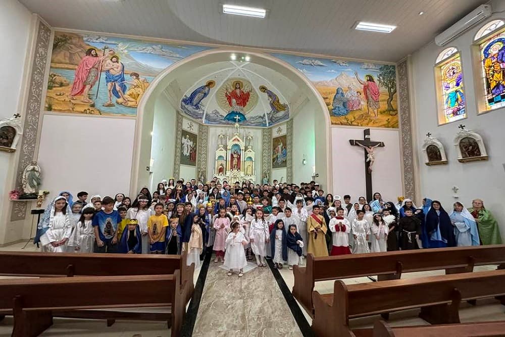 Paróquia São João Batista faz homenagem a todos os Santos