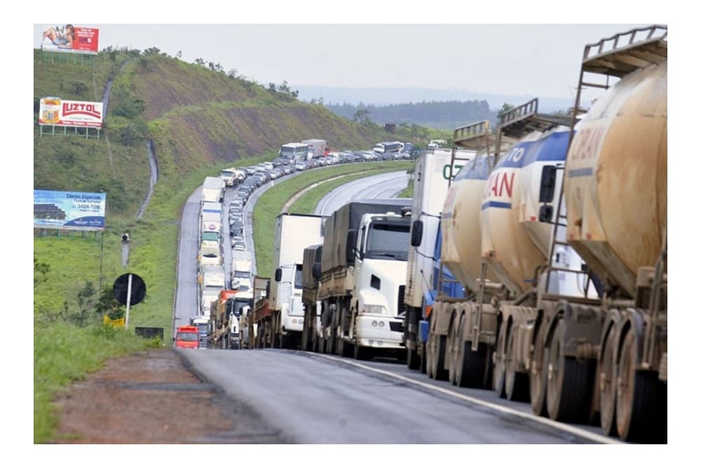 Motoristas profissionais com toxicológico realizado há mais de dois anos e meio devem renovar o exame