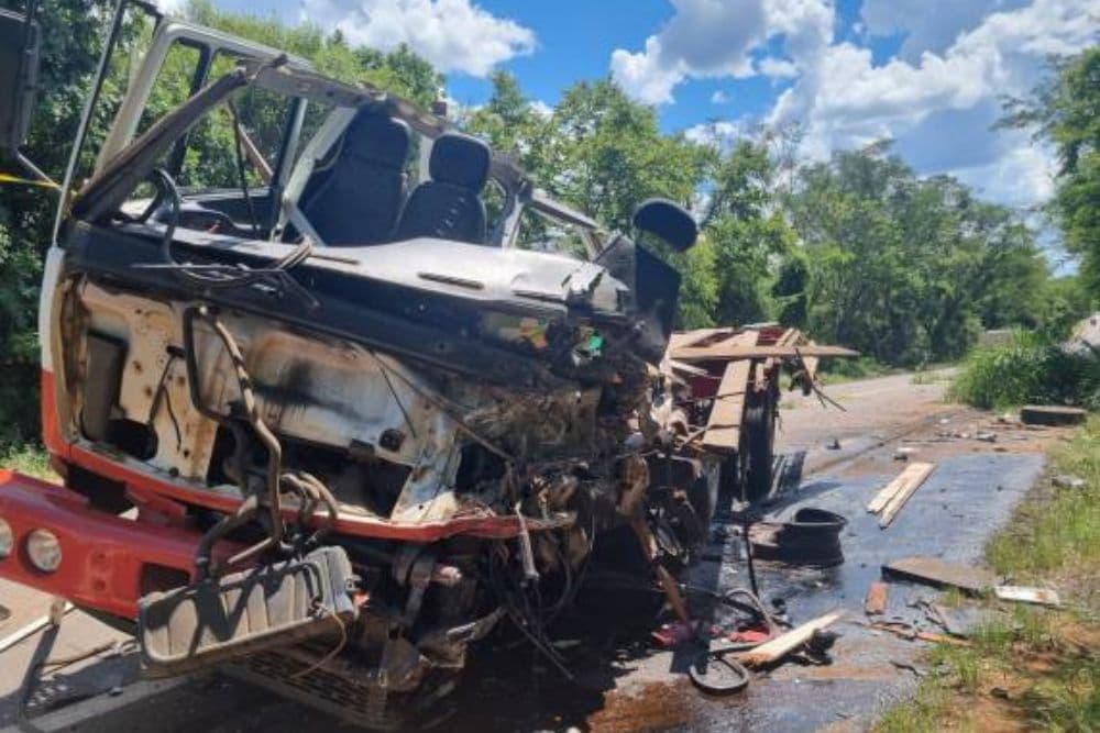 Motorista morre em acidente com três caminhões na BR-472, em Boa Vista do Buricá