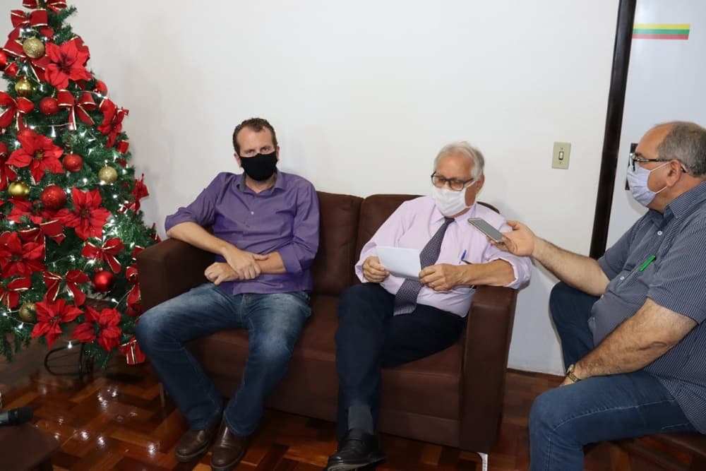 Em coletiva, Prefeito Naldo faz anúncio de recursos extraorçamentários