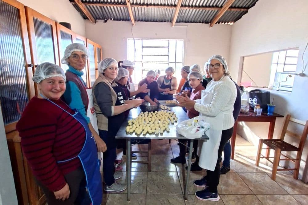 Projeto valoriza mulheres do campo em Costa do Turvo
