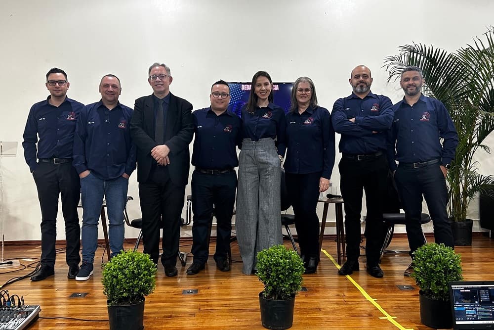 Rádio Querência promove debate político com recorde de audiência