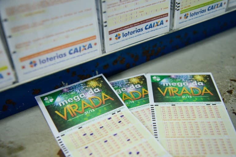 Mega da Virada 2024: prêmio recorde de R$ 600 milhões será sorteado nesta terça-feira