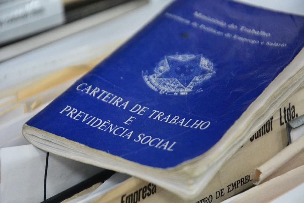 Salário mínimo de R$ 1.100 entra em vigor a partir desta sexta-feira