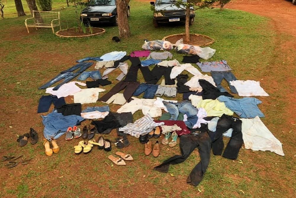 Grupo de Santo Augusto encontra roupas e calçados descartados em lavoura e decide fazer doações