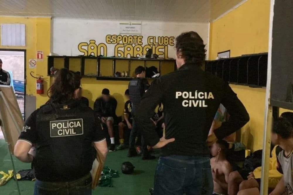 Polícia cumpre mandados em clube do RS por suspeita de manipulação de resultados