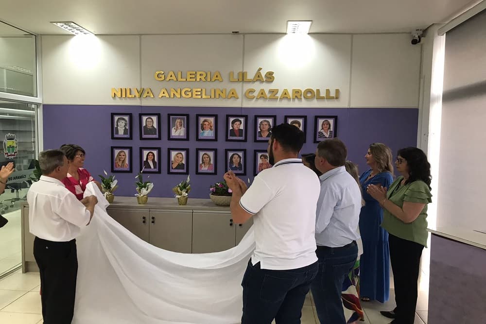 Câmara de Vereadores de Santo Augusto inaugura Galeria Lilás