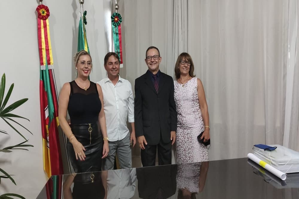 Lilian e Vanderlei assumem a Prefeitura de Santo Augusto