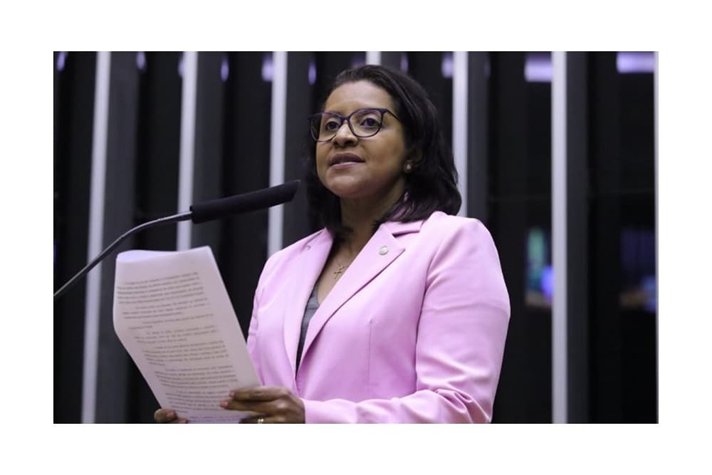 Câmara aprova projeto que aumenta pena mínima de prisão para crime de feminicídio para 20 anos