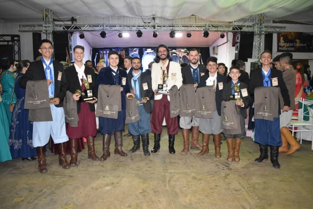 Movimento Tradicionalista Gaúcho anuncia os nomes dos novos peões eleitos no RS