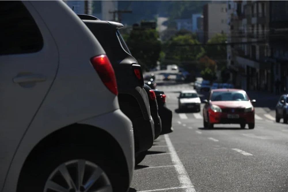 Câmara aprova PEC que amplia isenção de IPVA para veículos com 20 anos ou mais