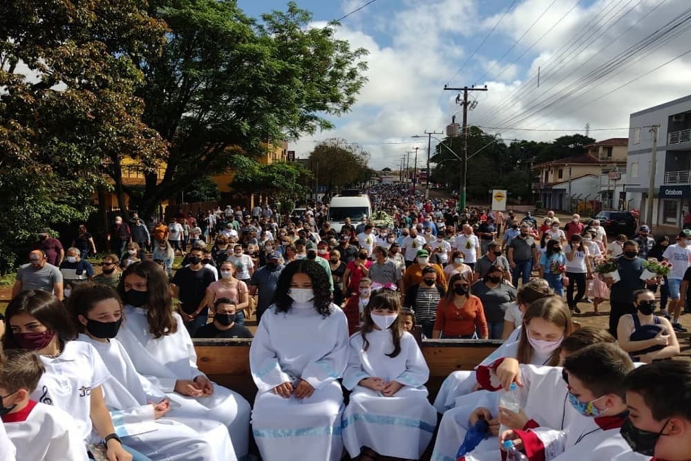 Grandiosa romaria em honra a Nossa Senhora Aparecida em Santo Augusto