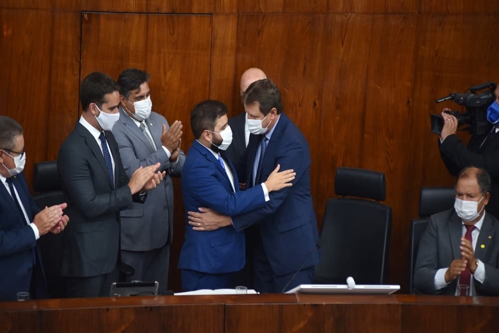 Gabriel Souza substitui Ernani Polo na presidência da Assembleia Legislativa