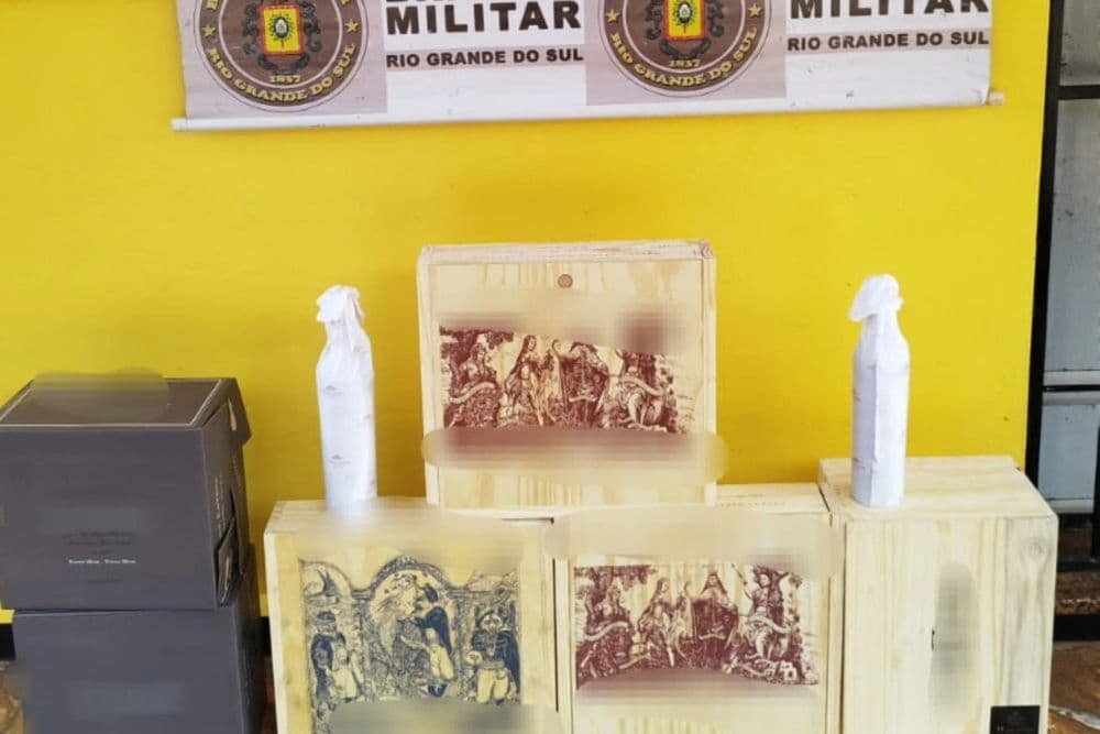 Brigada Militar apreende caixas de vinhos provenientes de descaminho em São Martinho