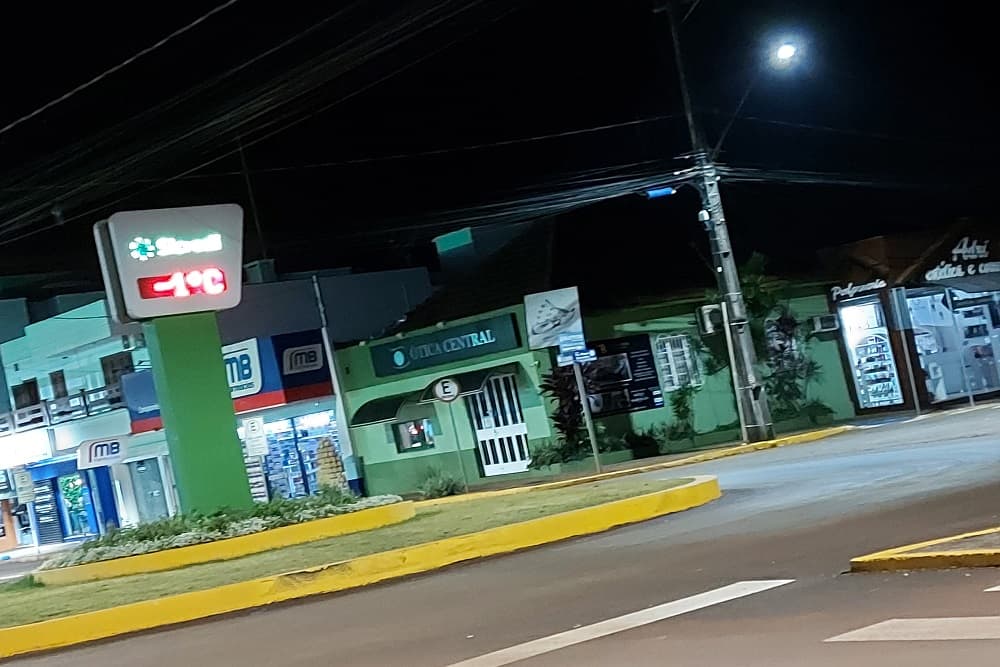 Inmet registrou 1,2 °C em Santo Augusto; Relógio da Sicredi mostrou temperatura negativa