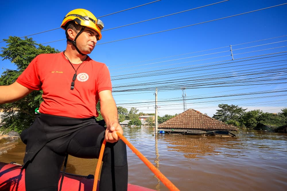 Sobe para 90 o número de mortos no RS