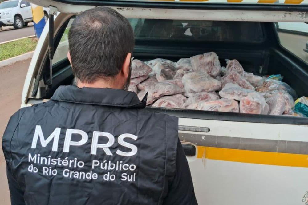 Fiscalização apreende mais de 900 quilos de produtos impróprios em Derrubadas