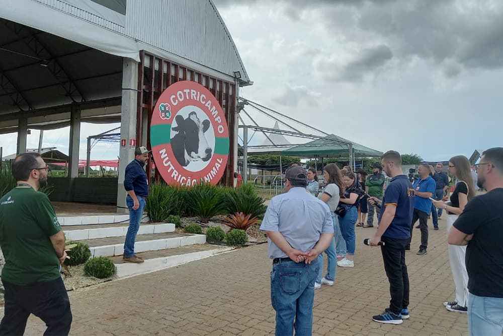Últimos preparativos para a 9ª EXPOAGRO Cotricampo