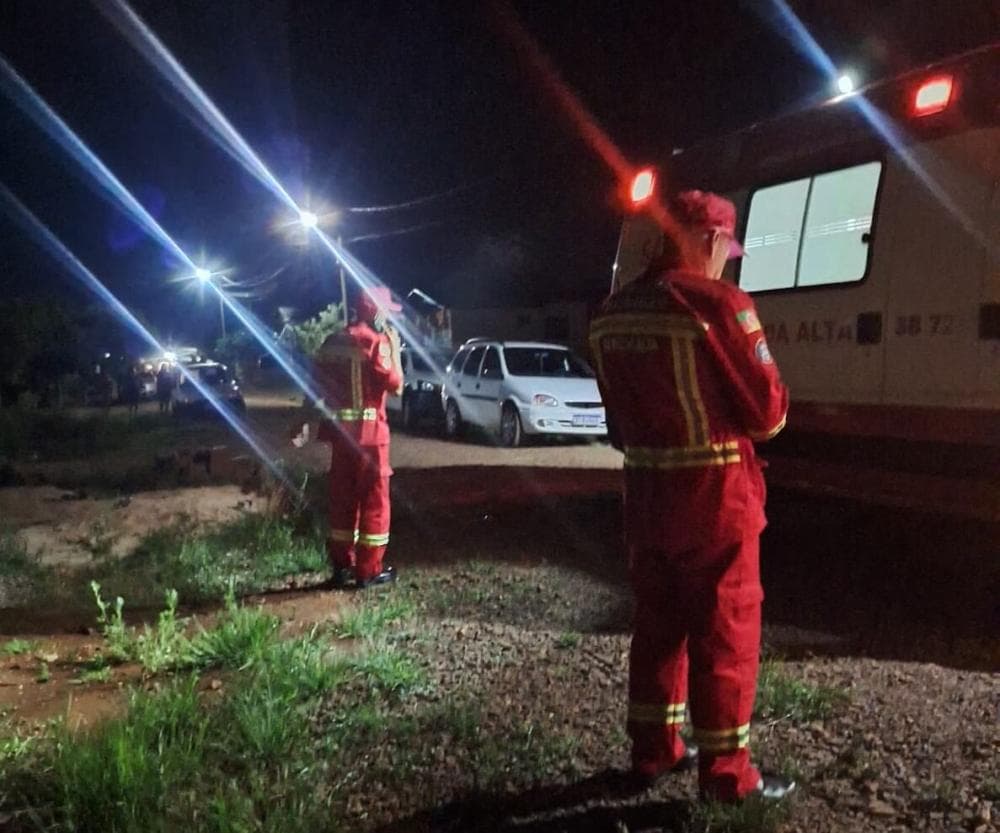 Homem e mulher são encontrados mortos dentro de residência, em Ronda Alta