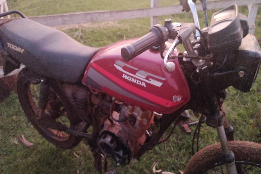 Motocicleta furtada é recuperada no interior de Santo Augusto