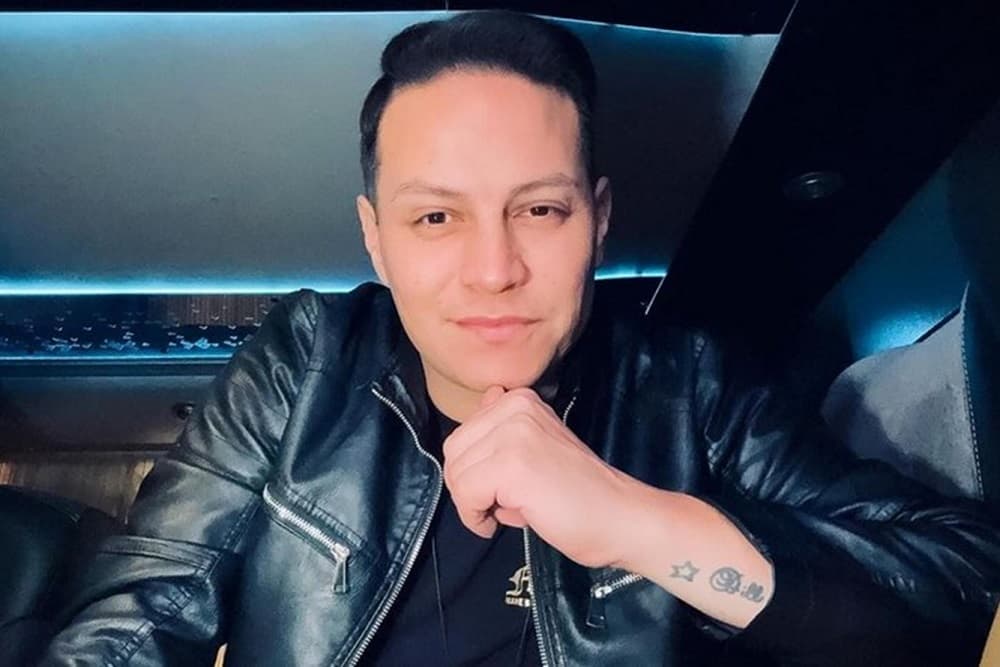 Cantor Paulinho Dill, da banda Os Atuais, sofre acidente e está em estado grave