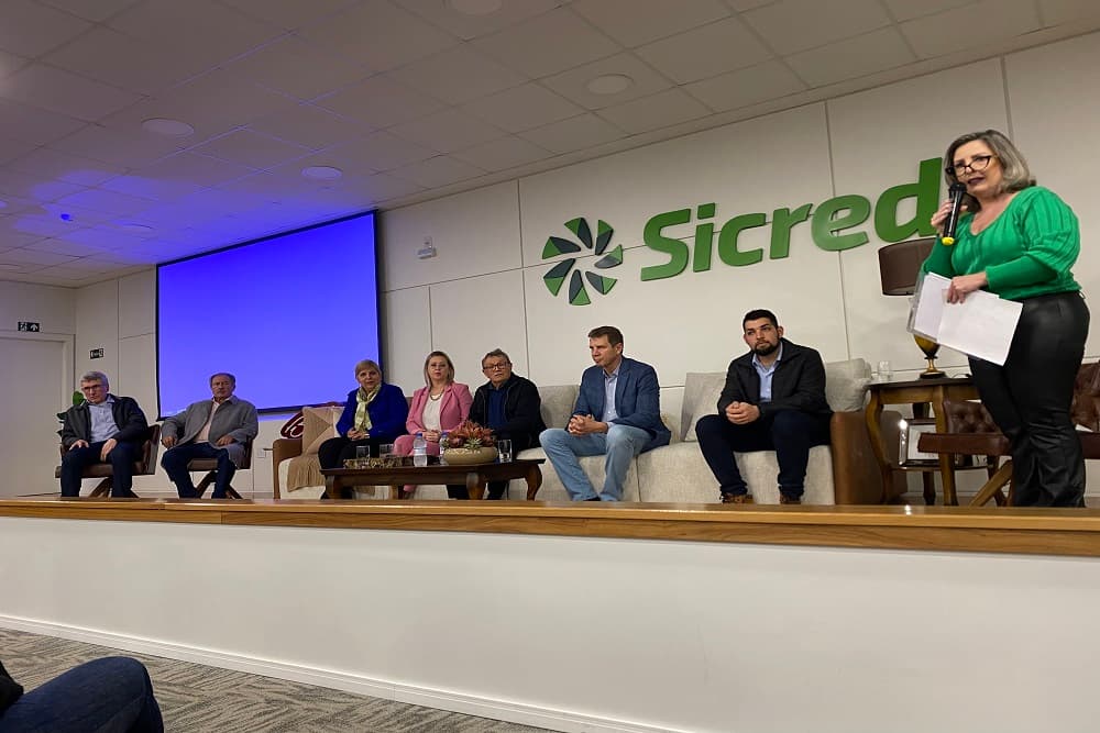 Solenidade marca entrega de mamógrafo e tomógrafo ao Hospital Bom Pastor