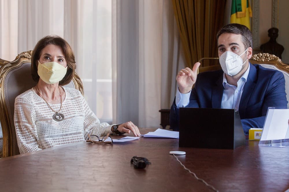 Pais devem aguardar contato da escola para levar crianças às aulas presenciais, diz secretária de Educação do RS