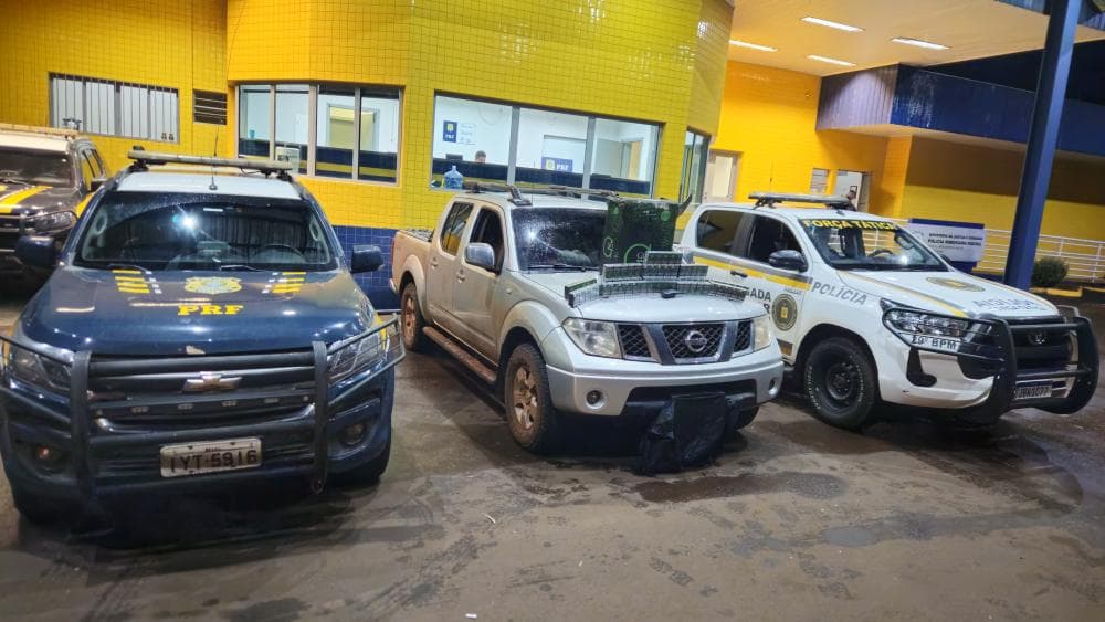 PRF e BM apreendem carga de cigarros contrabandeados em Ijuí
