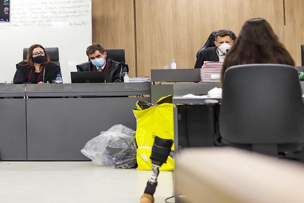 Além dos quatro réus que estão sendo julgados, outras 47 pessoas respondem processos no Caso Kiss