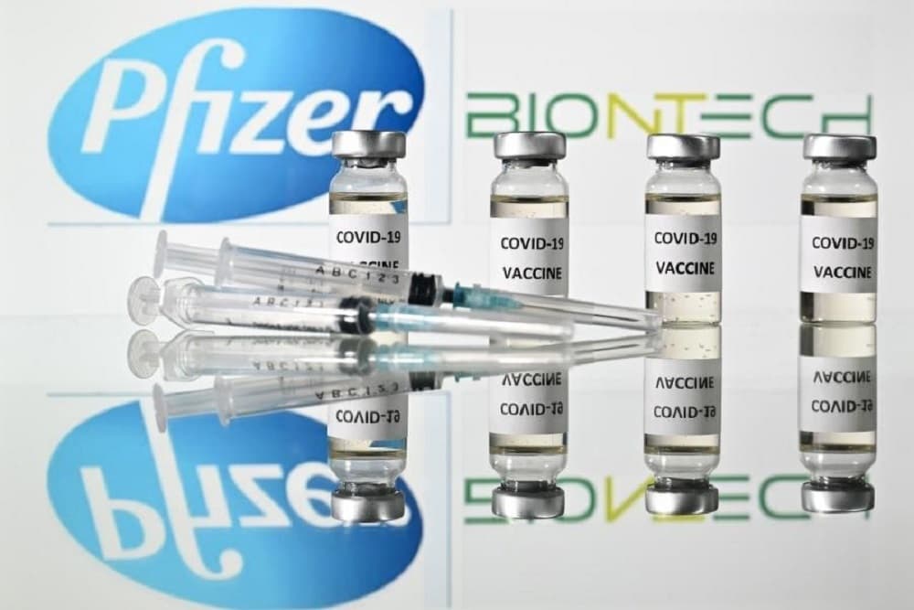 Vacina da Pfizer/BioNtech foi aprovada sem precipitação, garante agência reguladora do Reino Unido