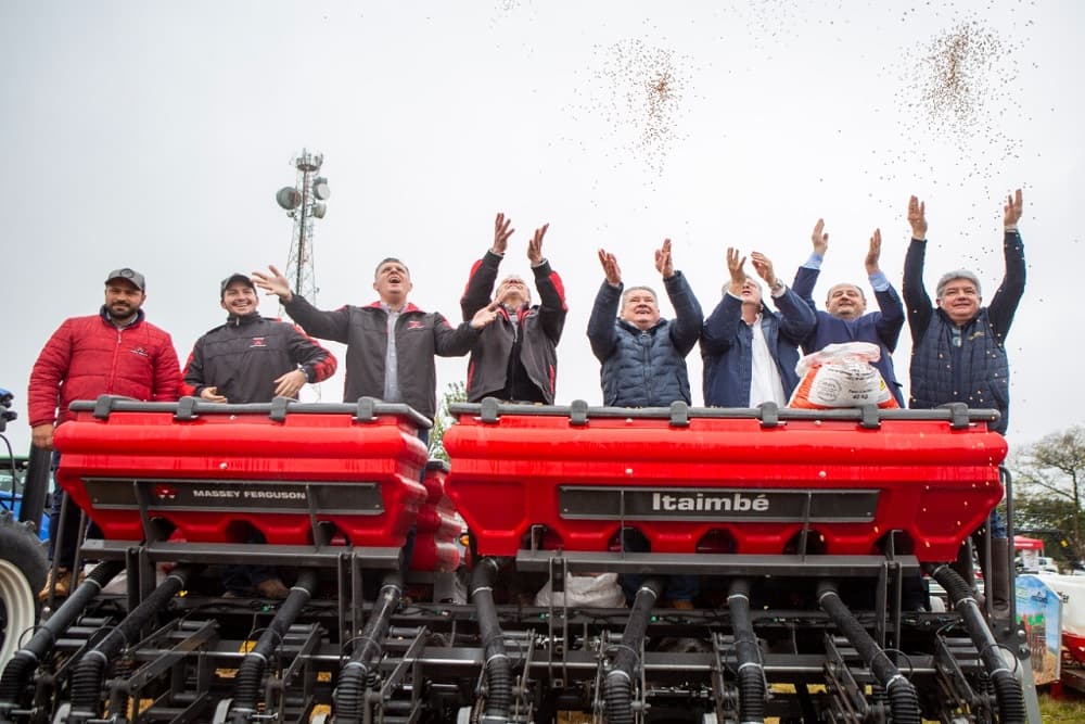 Abertura oficial do plantio da soja no RS é realizado em Júlio de Castilhos