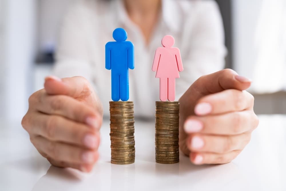 Presidente anuncia projeto para igualar salários de homens e mulheres