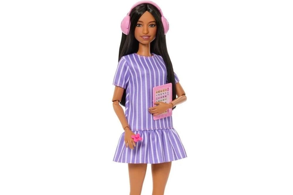 Barbie lança boneca com autismo na linha Fashionistas
