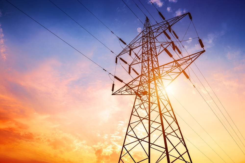 Conta de luz fica com bandeira amarela em janeiro, diz Aneel