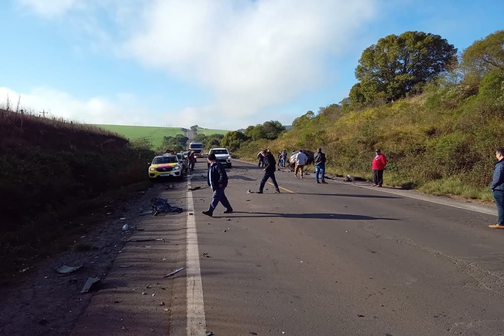 Mulher morre em colisão frontal em Cruz Alta