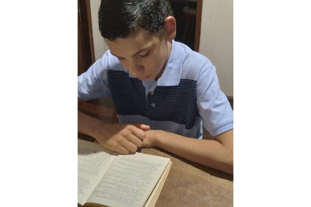 Aluno do Ginásio participa de desafio da leitura em plataforma online e é premiado
