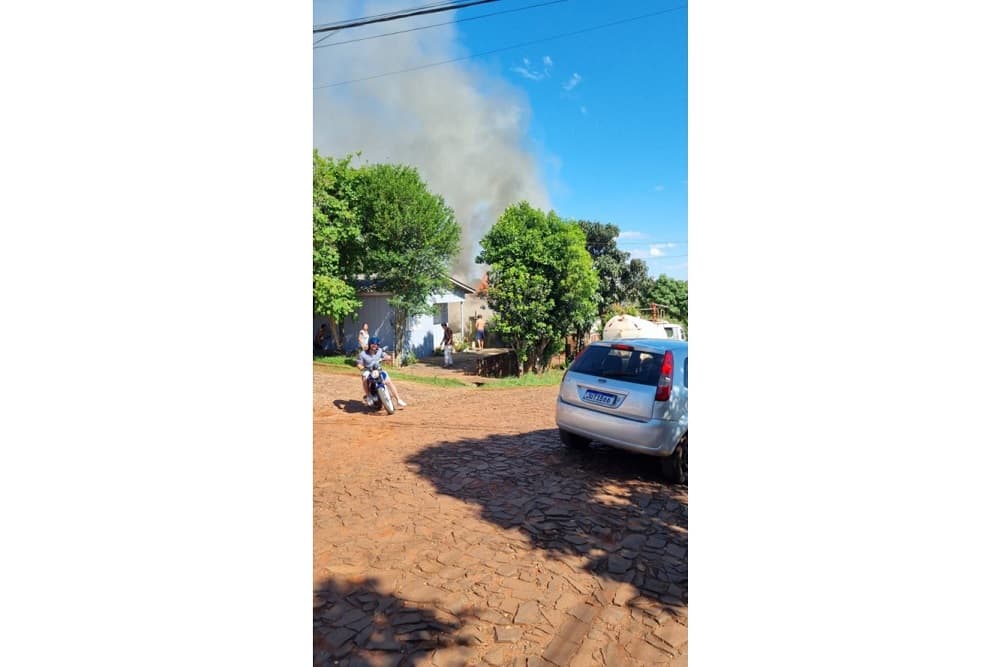 Incêndio consome residência em Santo Augusto