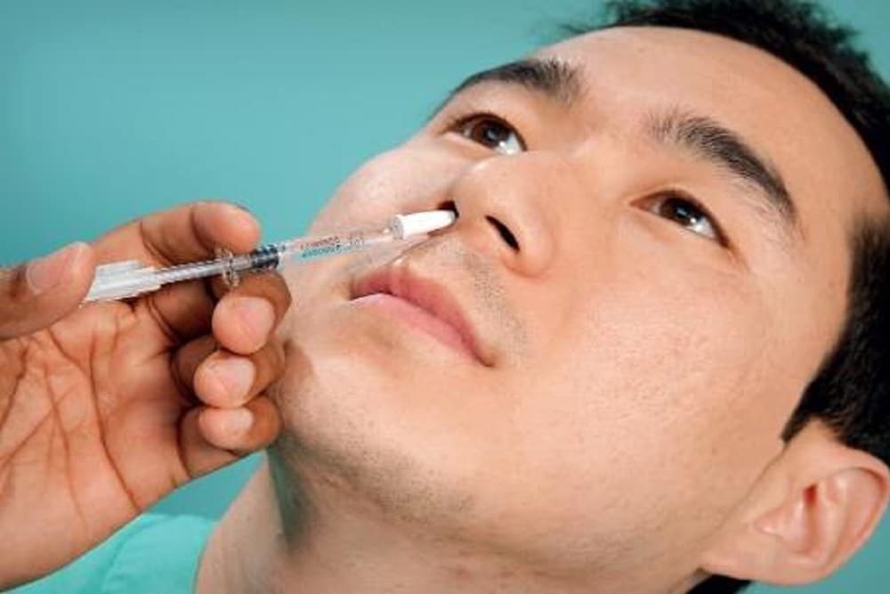 Covid-19: spray nasal feito no Brasil pode estar disponível até 2022