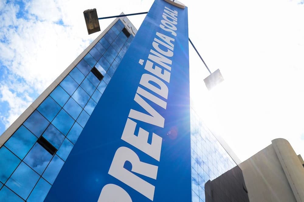 INSS suspende temporariamente perícias médicas por avanço da Covid-19