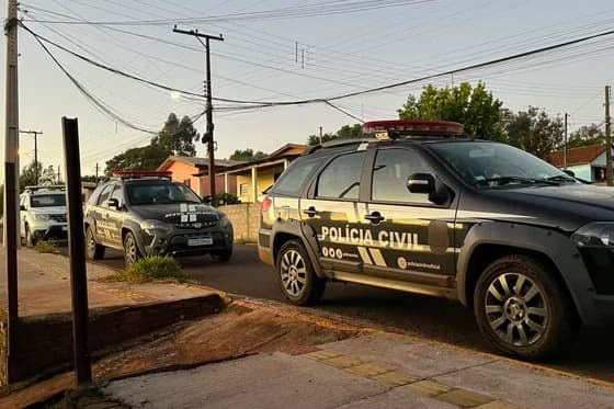 Professor de escolinha de futebol é preso em flagrante por armazenar fotos íntimas de adolescentes em Condor
