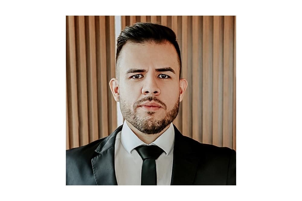 Médico Cardiologista Dr. Rivelino Bertollo Junior está atendendo em Santo Augusto