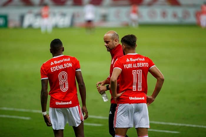 Ramírez elogia elenco do Inter e explica mudanças no time: "Ver todos em competitividade"