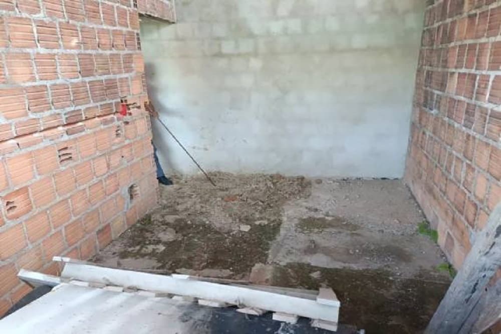 Cemitério clandestino com corpos esquartejados e cão decapitado é encontrado em SC