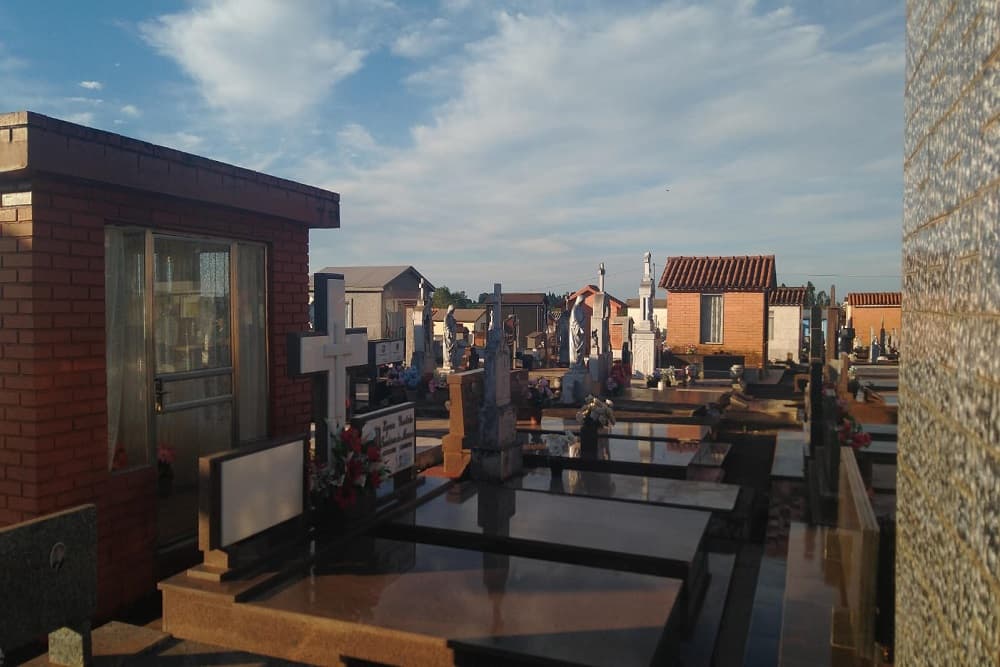 SMOV abre novo lote para exumações de sepulturas no Cemitério Municipal