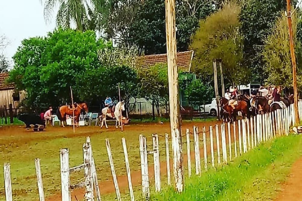 BM flagra aglomeração no interior de Ajuricaba