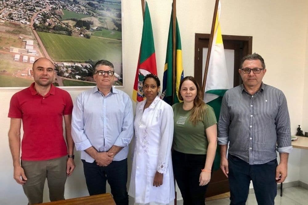 Coronel Bicaco qualifica atendimento aos pacientes com contratação de nova médica
