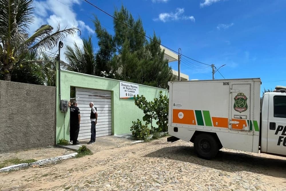 Policial civil mata quatro colegas em delegacia