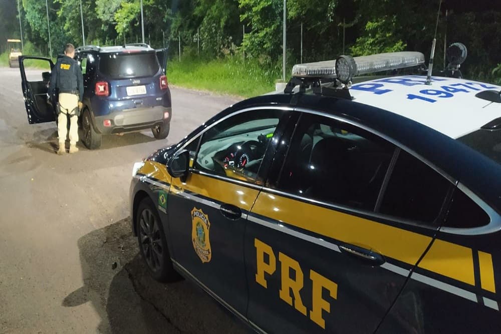 PRF prende homem e recupera carro em Ijuí