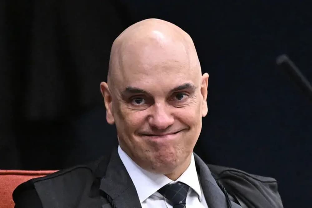 Cartão de crédito de Alexandre de Moraes teria sido bloqueado após sanção dos EUA, diz jornal