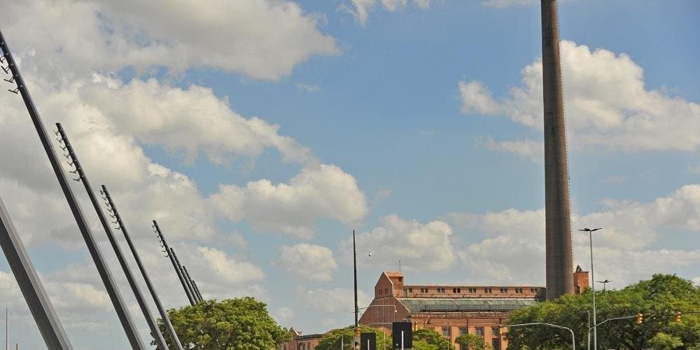 Sol aparece entre nuvens em quarta-feira de calor no RS